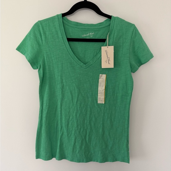 Universal Thread Tops - Universal Thread Green V-Neck Tee Small